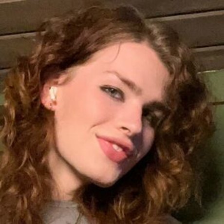 Naken läckt OnlyFans-bild av Estreetcar