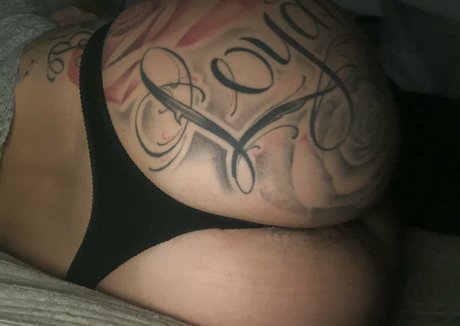 Nahá fotka uniklých OnlyFans od Roxikeogh