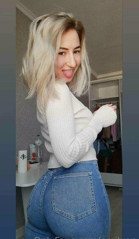 Nacktes geleaktes OnlyFans-Foto von Emilyon