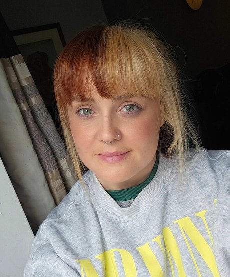Nahá fotka uniklých OnlyFans od Constanceflame