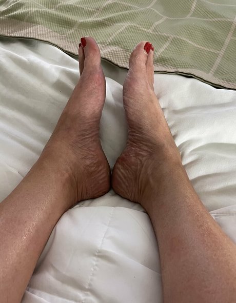 Curvysecretary69