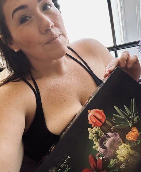 Naken lekkede OnlyFans-bilde av Michele Moon