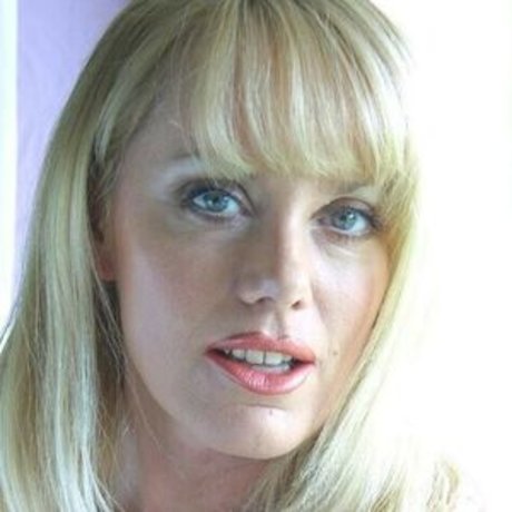 Louise Hodges OnlyFansリークヌード写真