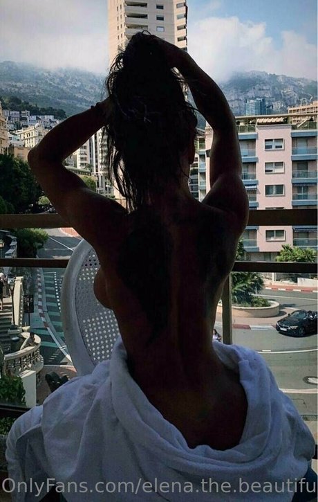 Обнаженная фотография утечки OnlyFans от Elenathebeautiful