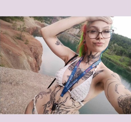 Nahá fotka uniklých OnlyFans od Mimo4211