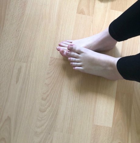 Nagie wyciekłe zdjęcie OnlyFans od Justmeandmyfeet