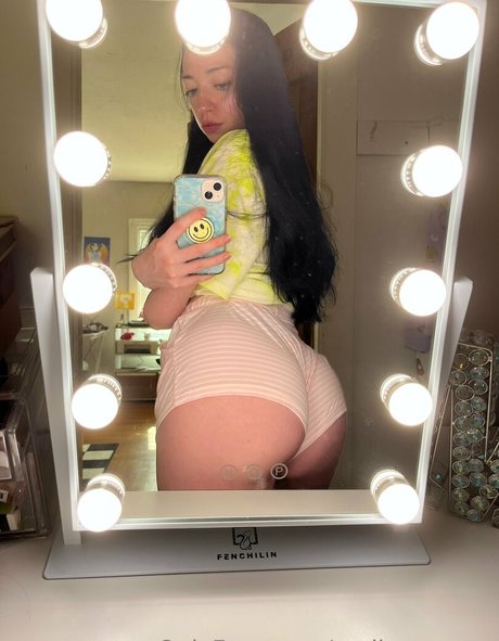 Mollymoonnn