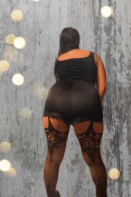 Foto desnuda filtrada de OnlyFans de Goldnpersephone