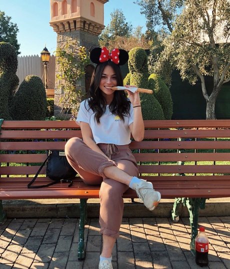Naken lekkede OnlyFans-bilde av Brigit Sinaga