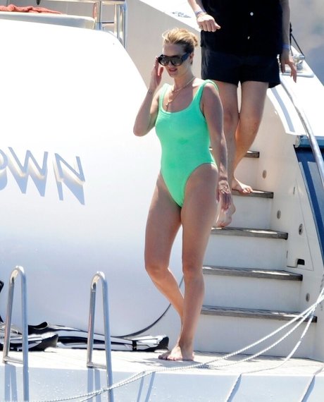 Alaston vuotanut OnlyFans-kuva Rosie Hw