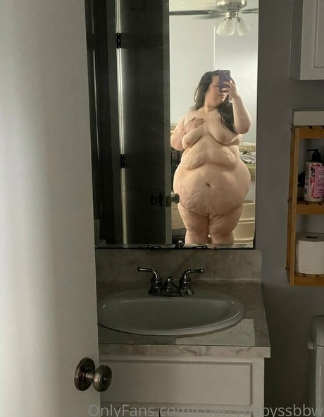 Naken läckt OnlyFans-bild av Cherrybabyssbbw
