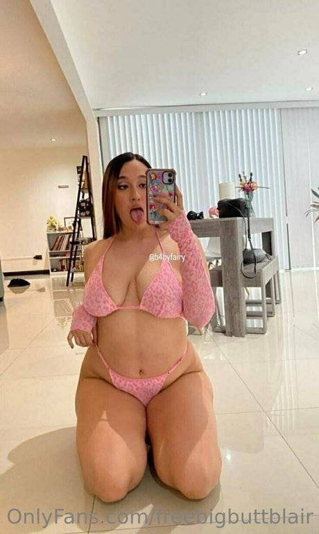 Freebigbuttblair
