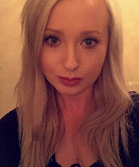Nagie wyciekłe zdjęcie OnlyFans od Ellie Cassidy