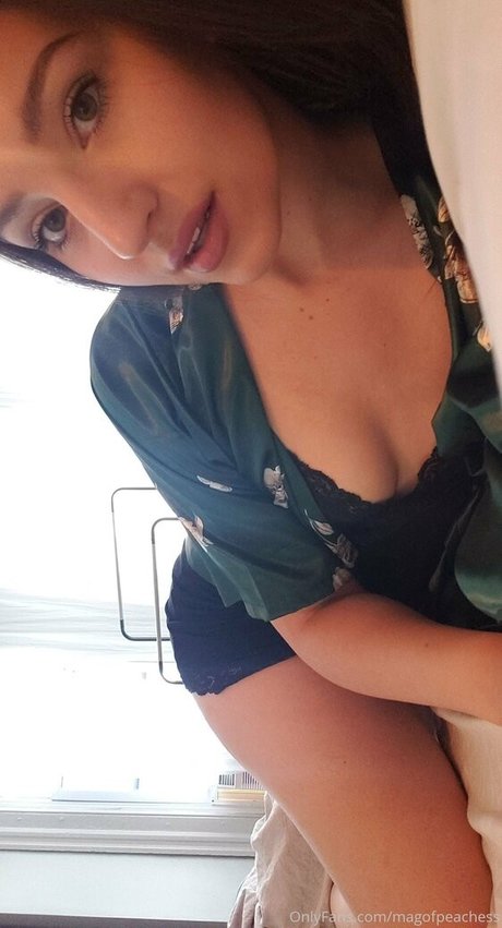 Nahá fotka uniklých OnlyFans od Magofpeachess