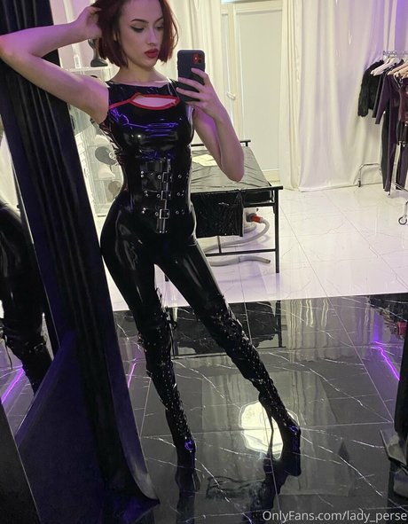 Foto desnuda filtrada de OnlyFans de Lady Perse