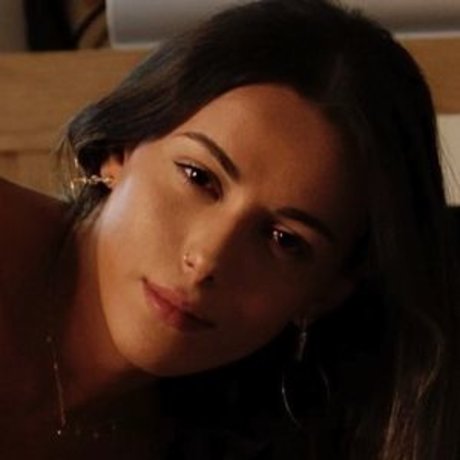 Naken lekkede OnlyFans-bilde av Emily Narizinho