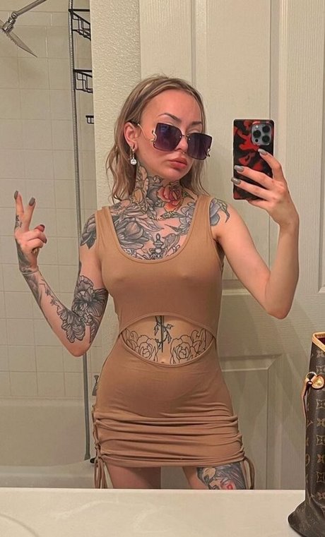 Elyse Summer OnlyFans