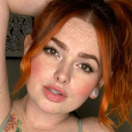 Naakte gelekte OnlyFans-foto van Adorabellyfree