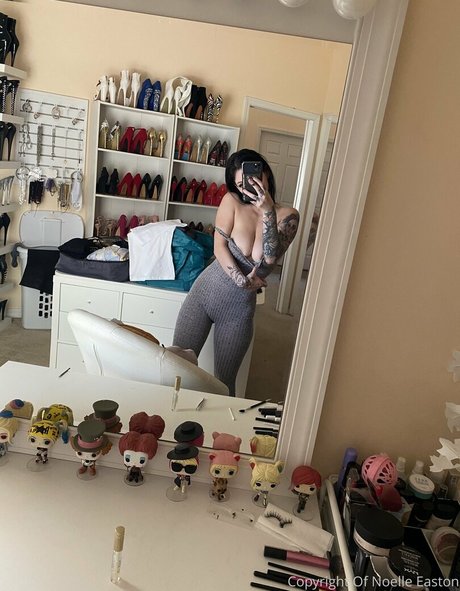 Thenoelleeaston