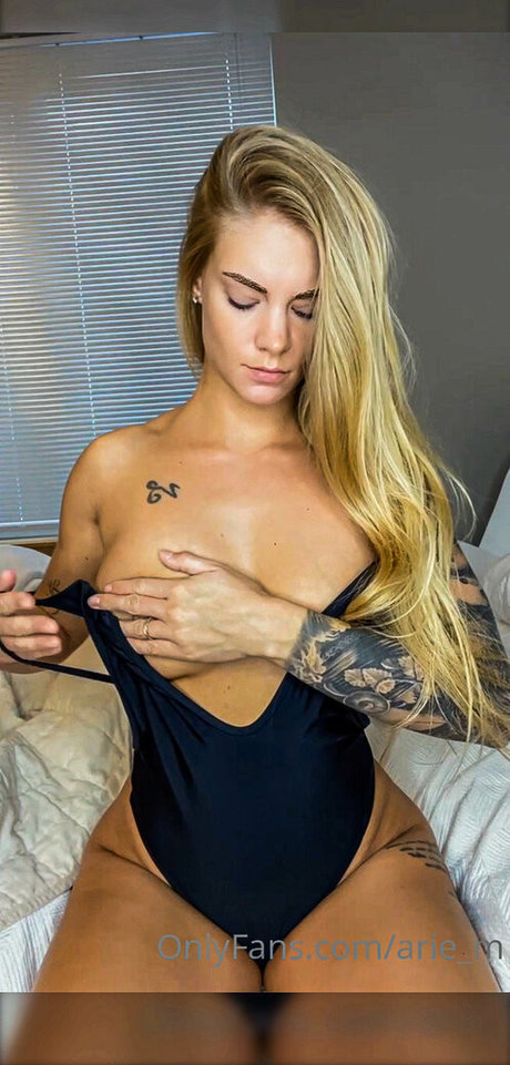 Alaston vuotanut OnlyFans-kuva Krista M Arie