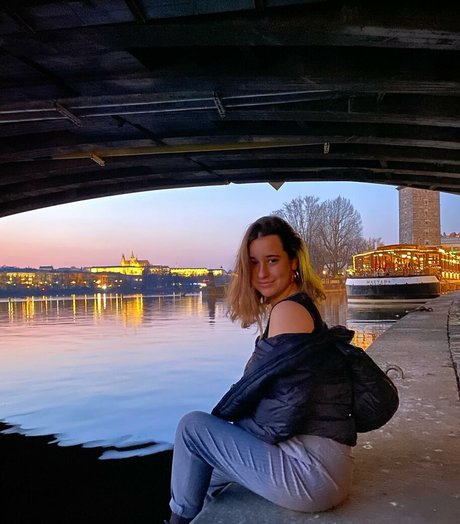 Naken lekkede OnlyFans-bilde av Julia Gomez