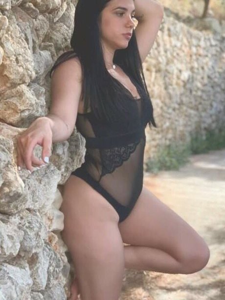 Maltese Girls