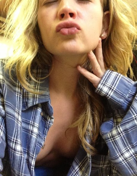 Britt Robertson