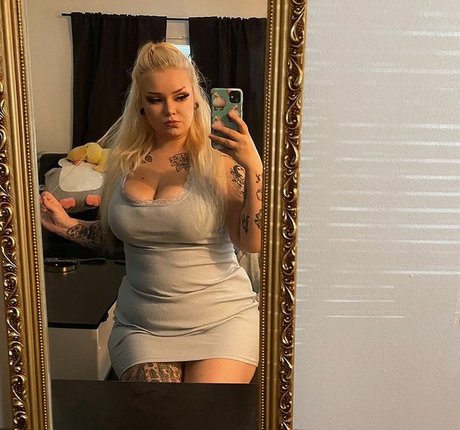 Nagie wyciekłe zdjęcie OnlyFans od Caraharriet