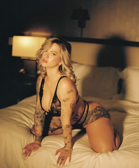 Nacktes geleaktes OnlyFans-Foto von The 21 Laws