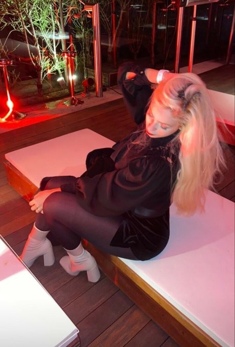 Naken lekkede OnlyFans-bilde av Rebecca Pavanelli
