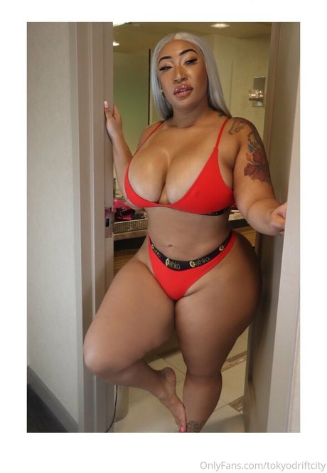 Nahá fotka uniklých OnlyFans od Tokyodriftcity