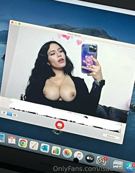 Nahá fotka uniklých OnlyFans od Isabel Neru