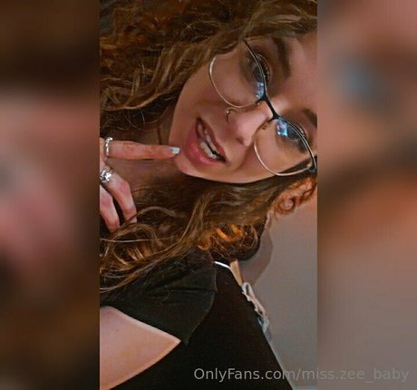 Nahá fotka uniklých OnlyFans od Littlemisszee