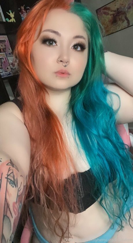 Myherocatademiafree