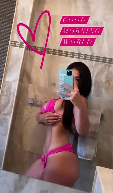 Alasti lekkinud OnlyFans-i pilt Samantha L