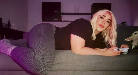Crossdresseralex