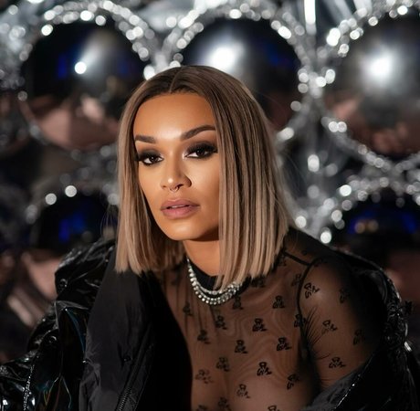 Foto nua vazada do OnlyFans de Pearl Thusi