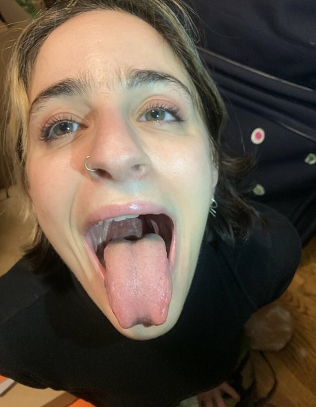 Naken lekkede OnlyFans-bilde av Sally Burtnick