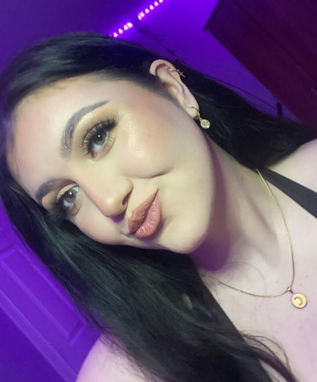 Alaston vuotanut OnlyFans-kuva Asmr Cailin