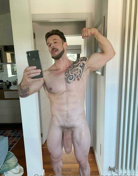 Nahá fotka uniklých OnlyFans od Aleksandrramm