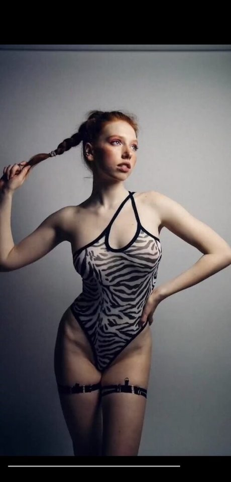 Zhenyafoxxx