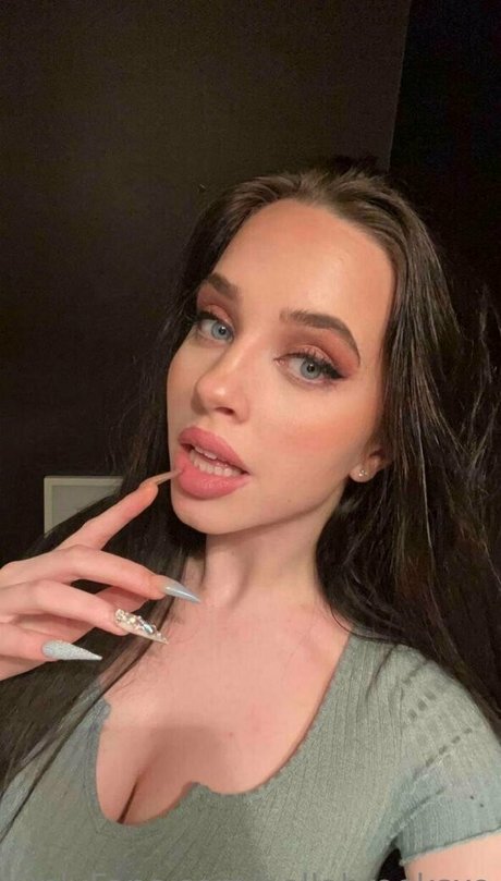 Naken läckt OnlyFans-bild av Bellabrooksxo