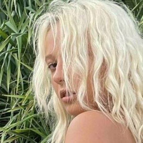 Alaston vuotanut OnlyFans-kuva Littleveraa