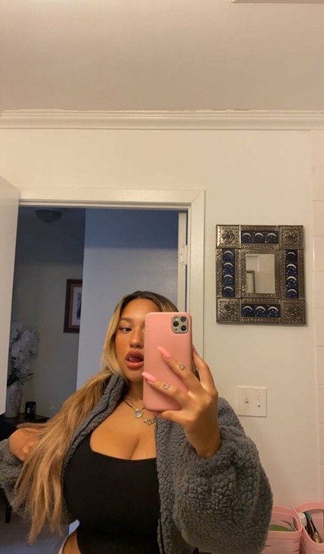 Naakte gelekte OnlyFans-foto van Abby C