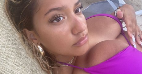 Nahá fotka uniklých OnlyFans od Abby C