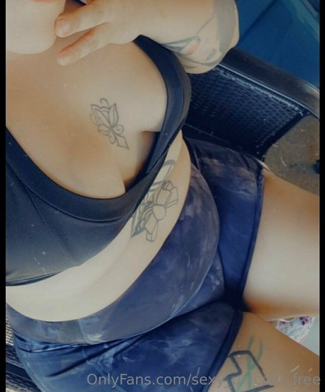 Nacktes geleaktes OnlyFans-Foto von Sexyunicornfree