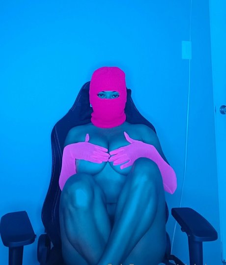 Pinklucy