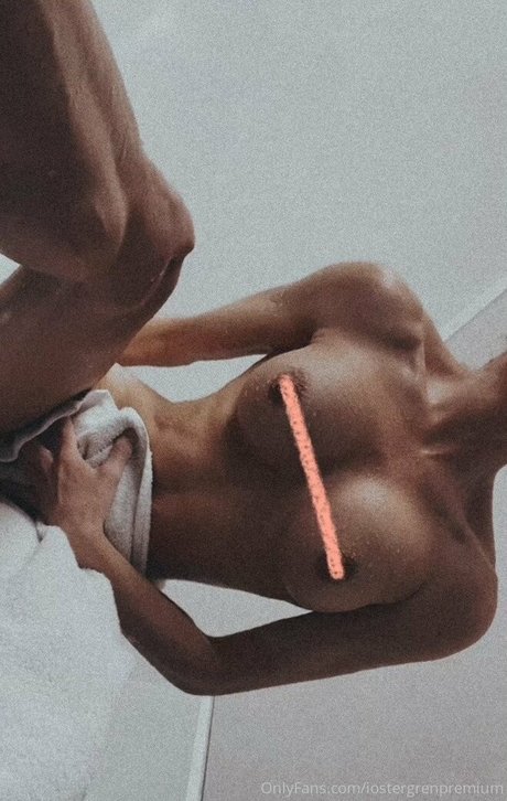Alasti lekkinud OnlyFans-i pilt Ia Ostergren