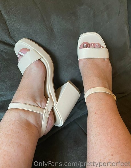 Nagie wyciekłe zdjęcie OnlyFans od Prettyporterfeet