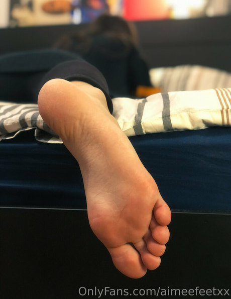 Nahá fotka uniklých OnlyFans od Aimeefeetxx